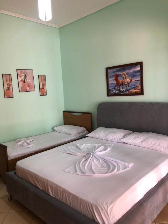 Lungomare Apartment Vlore Exterior photo